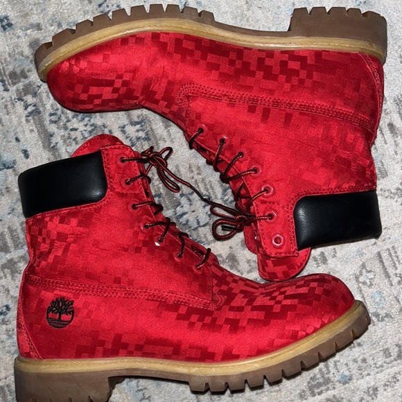 Limited edition red checkered board timberlands - Picture 2 of 14